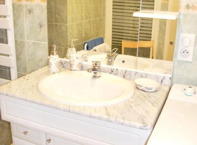 Апартаменты Cosy A Avec Vue Fayet (Aveyron)